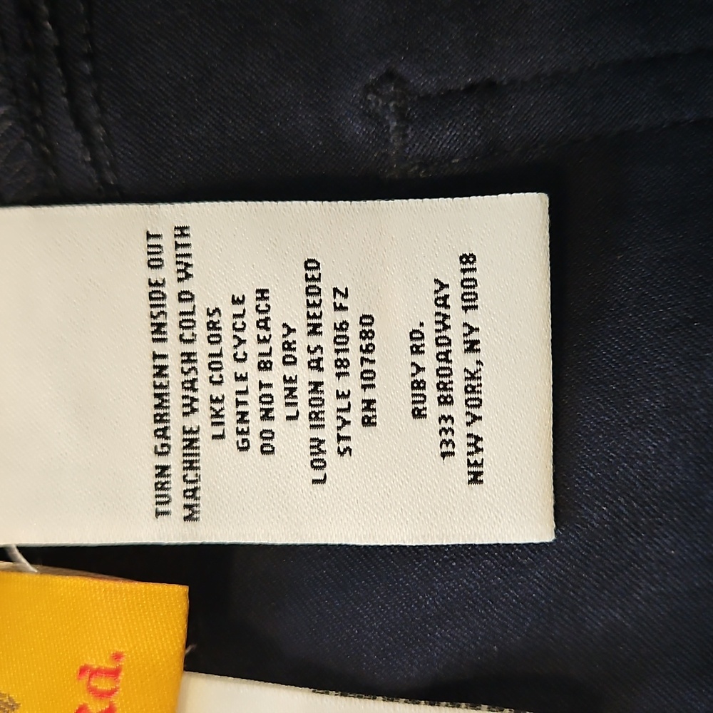 👖Ruby Rd.  Navy Shorts - Picture 10 of 10